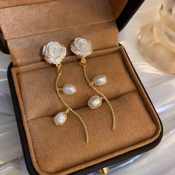 Jewelry - Personality Rose Flower Metal Dangle Earrings